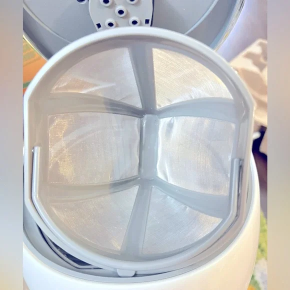 SMEG Drip Coffee Maker, 10-cup - Picture 8 of 16